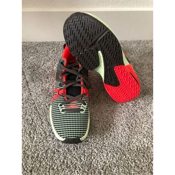 Nike Lebron Witness VII Men's Size 9.5 - Picture 5 of 7